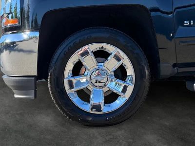 2018 Chevrolet Silverado 1500 — interior view