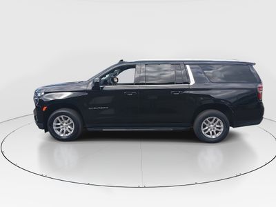 2024 Chevrolet Suburban - Photo 4