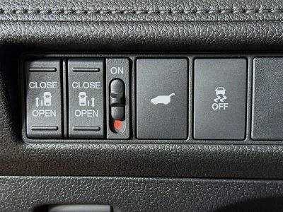 2026 Honda Odyssey — photo 8 view