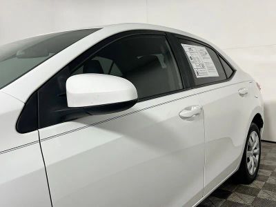 2016 Toyota Corolla — photo 10 view