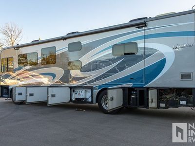 2024 Fleetwood Discovery - Photo 9