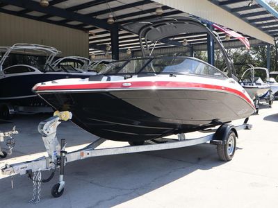 2025 Yamaha Boats AR195 - Photo 2