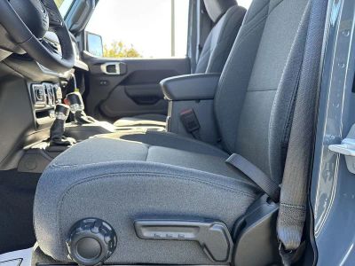 2026 Jeep Wrangler — photo 12 view