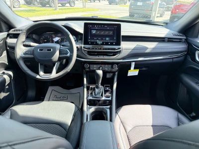 2026 Jeep Compass — photo 23 view