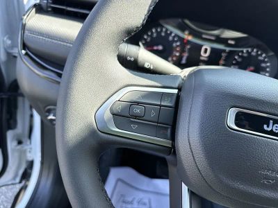 2026 Jeep Compass — photo 13 view