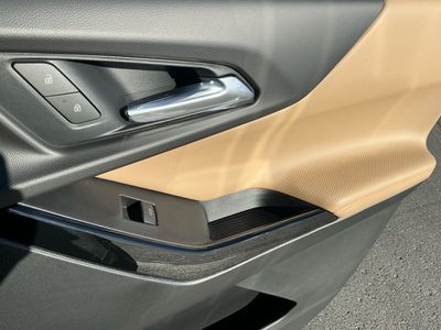 2026 Chevrolet Equinox — photo 9 view