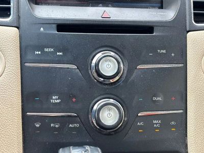 2015 Ford Taurus - Photo 14