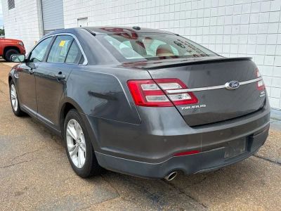 2015 Ford Taurus - Photo 6