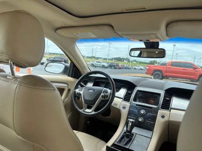 2015 Ford Taurus - Photo 30