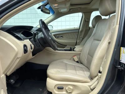 2015 Ford Taurus - Photo 3