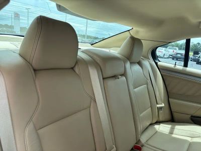 2015 Ford Taurus - Photo 29