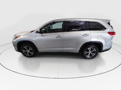 2018 Toyota Highlander - Photo 4