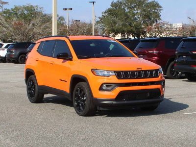 2026 Jeep Compass Latitude in Joose Exterior Paint — front three-quarter view