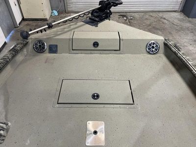 2024 SeaArk Big Daddy Center Console - Photo 15
