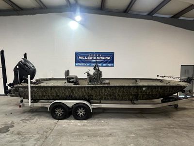 2024 SeaArk Big Daddy Center Console - Photo 4