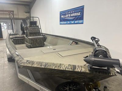 2024 SeaArk Big Daddy Center Console - Photo 5
