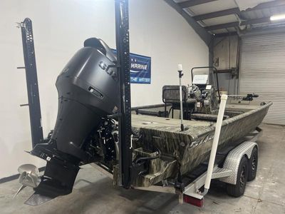 2024 SeaArk Big Daddy Center Console - Photo 2