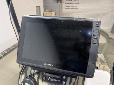 2024 SeaArk Big Daddy Center Console - Photo 10