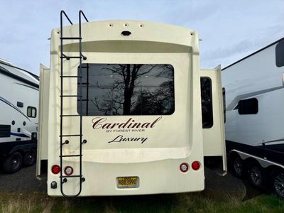 2018 Forest River RV Cardinal - Photo 9