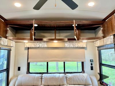 2018 Forest River RV Cardinal - Photo 20