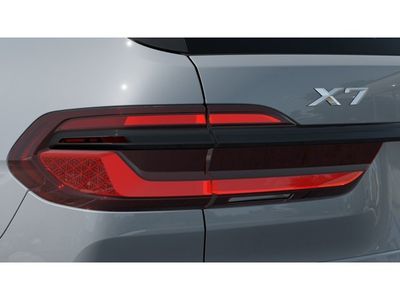 2026 BMW X7 xDrive40i - Photo 8