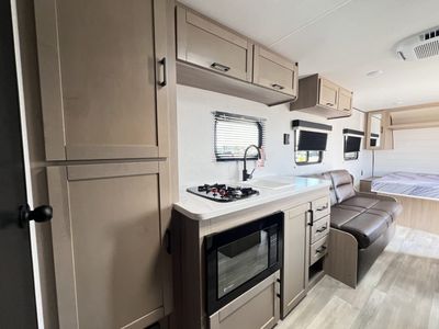 2026 Jayco PROWLER LYNX - Photo 8