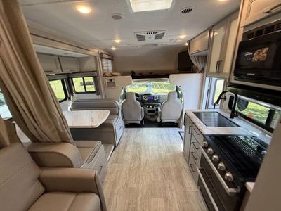 2024 Thor Motor Coach Chateau - Photo 27