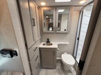 2024 Thor Motor Coach Chateau - Photo 23