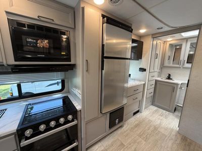 2024 Thor Motor Coach Chateau - Photo 20