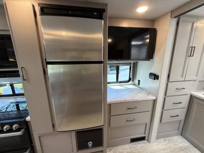 2024 Thor Motor Coach Chateau - Photo 21