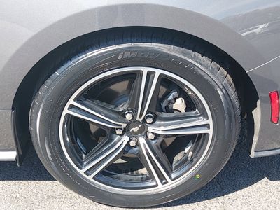2025 Ford Mustang — photo 10 view