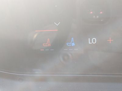 2025 Ford Mustang — photo 17 view