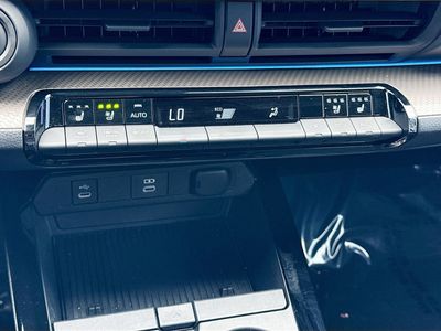 2024 Toyota Prius - Photo 33