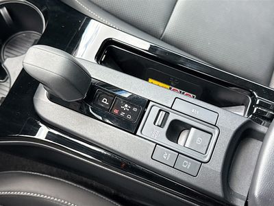 2024 Toyota Prius - Photo 27