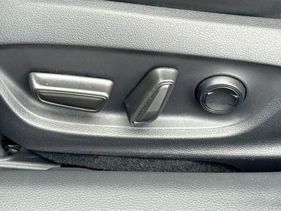2024 Toyota Prius - Photo 23