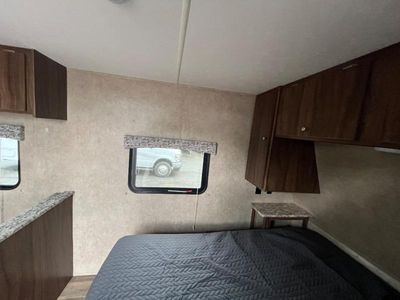 2018 Coachmen RV Viking — photo 9 view