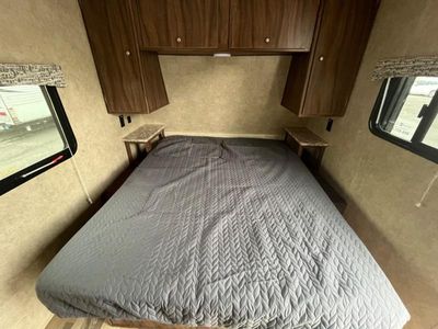 2018 Coachmen RV Viking — photo 8 view
