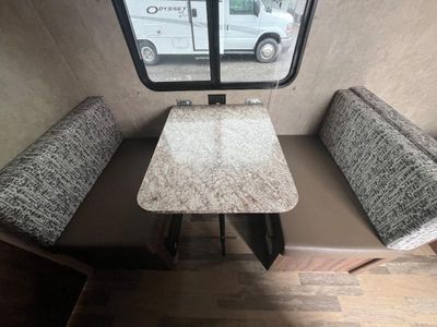 2018 Coachmen RV Viking — photo 15 view
