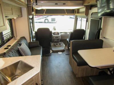 2026 Winnebago SUNSTAR - Photo 4