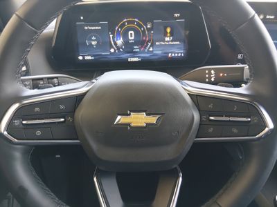 2026 Chevrolet Equinox — photo 12 view