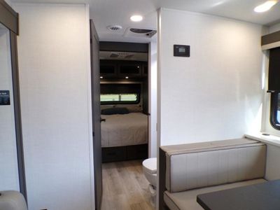 2026 Flagstaff Super Lite — photo 17 view