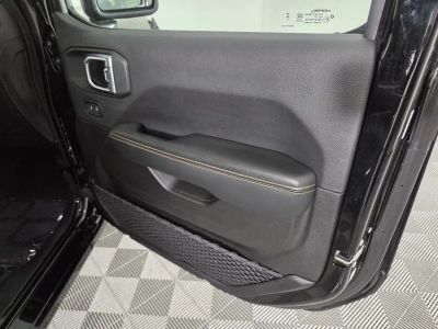 2025 Jeep Wrangler — photo 34 view