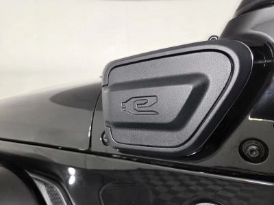 2025 Jeep Wrangler — photo 11 view