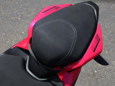 2026 CFMOTO 300SS - Photo 11