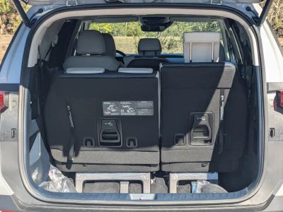 2026 Kia Carnival — photo 13 view