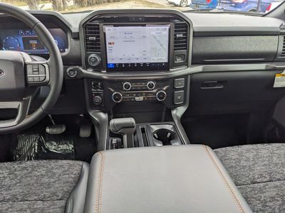2025 Ford F-150 - Photo 13