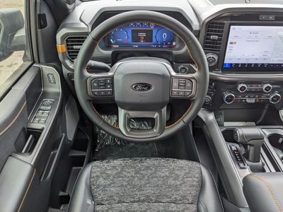 2025 Ford F-150 - Photo 12