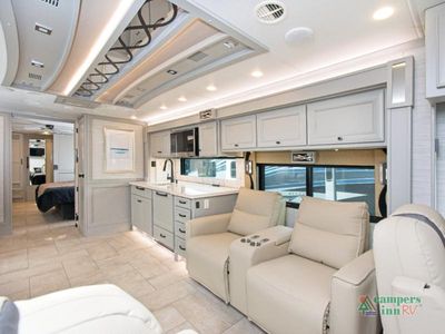 2026 Tiffin Motorhomes Phaeton - Photo 8