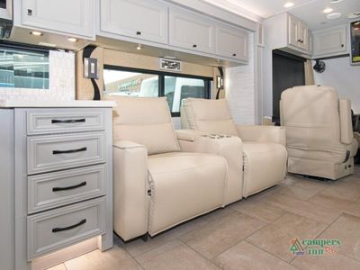 2026 Tiffin Motorhomes Phaeton - Photo 19