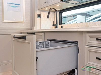 2026 Tiffin Motorhomes Phaeton - Photo 20